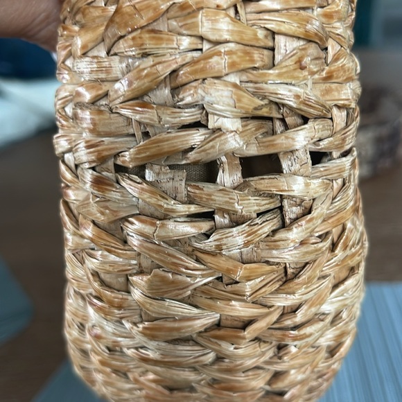 Straw/Wicker Peacock Handbag - Picture 5 of 5